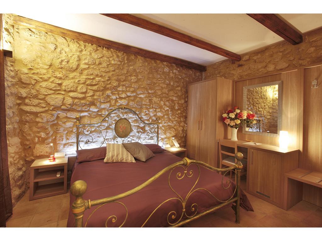 Residenze Portacastello Bed & Breakfast อิแซร์เนีย ภายนอก รูปภาพ