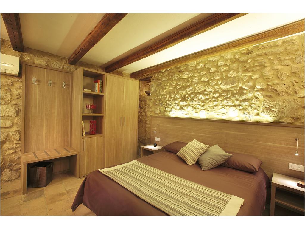 Residenze Portacastello Bed & Breakfast อิแซร์เนีย ภายนอก รูปภาพ