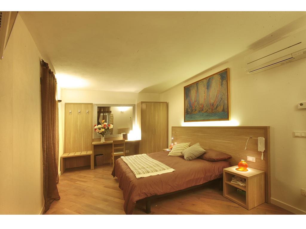 Residenze Portacastello Bed & Breakfast อิแซร์เนีย ภายนอก รูปภาพ