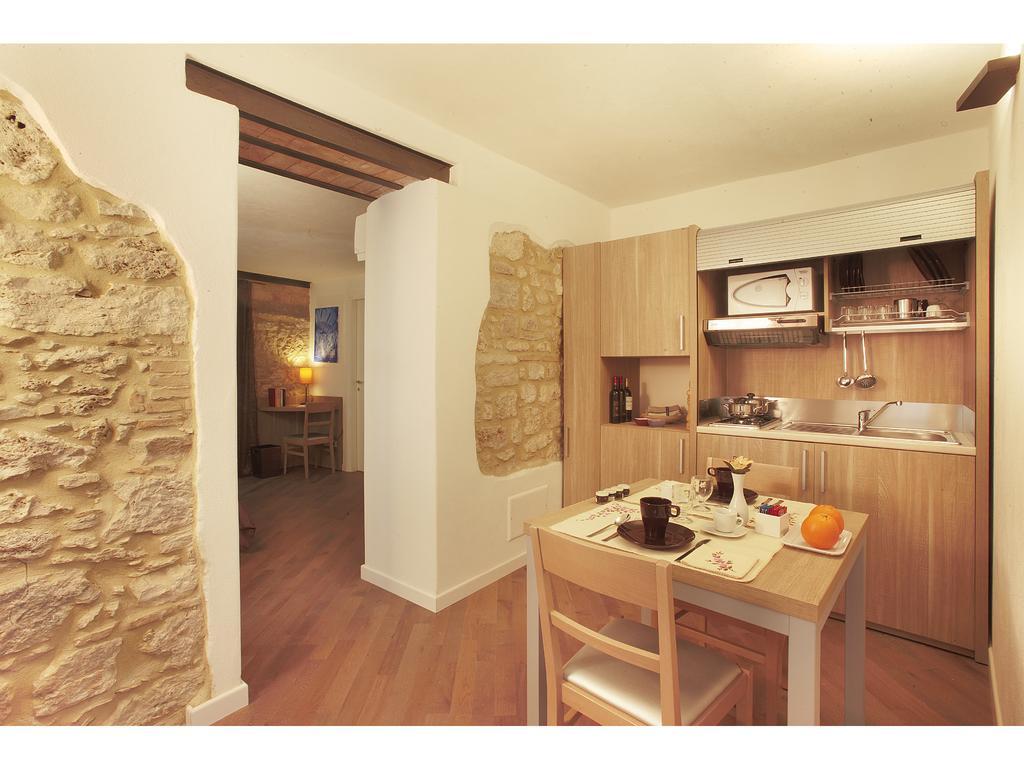 Residenze Portacastello Bed & Breakfast อิแซร์เนีย ภายนอก รูปภาพ